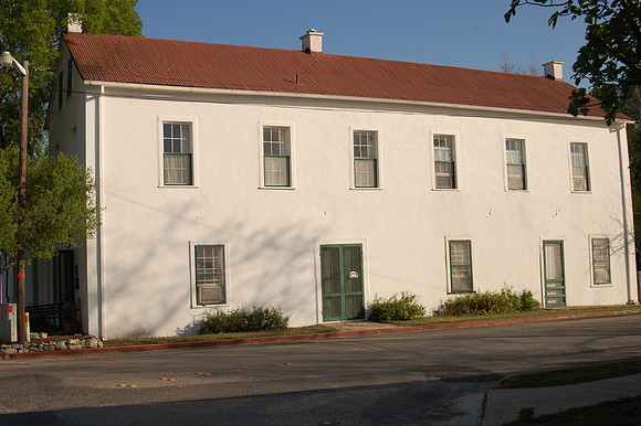 Landmark Inn