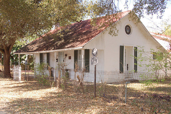 Dubuis House