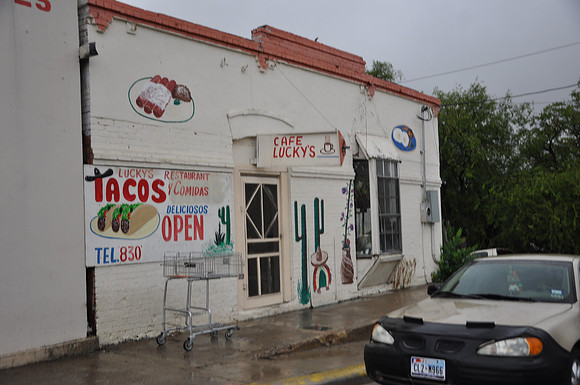 Café Lucky's
