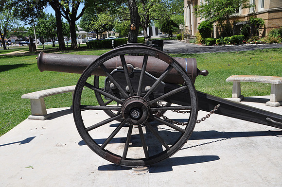 Confederate Cannon - Kerr County 0001b
