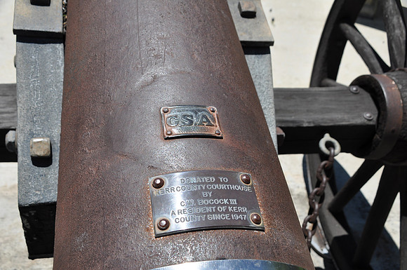 Confederate Cannon - Kerr County 0001c