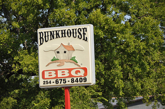 Bunkhouse BBQ 0001b