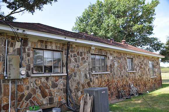 Rock Building - Milam County 0001b