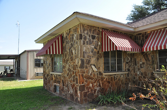 Rock Building - Milam County 0001c