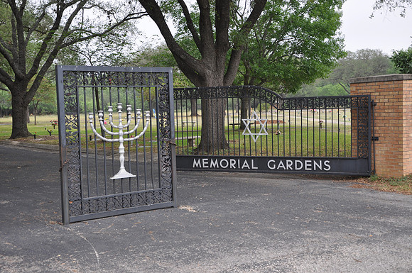 Agudas Achim Cemetery