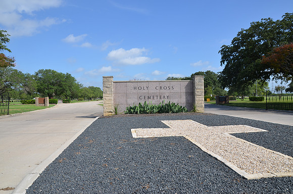 Holy Cross Cemetery
