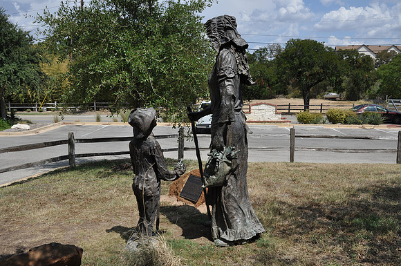 Pioneer Woman and Pioneer Boy 02