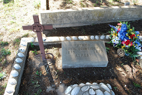 Schneider, Lohie