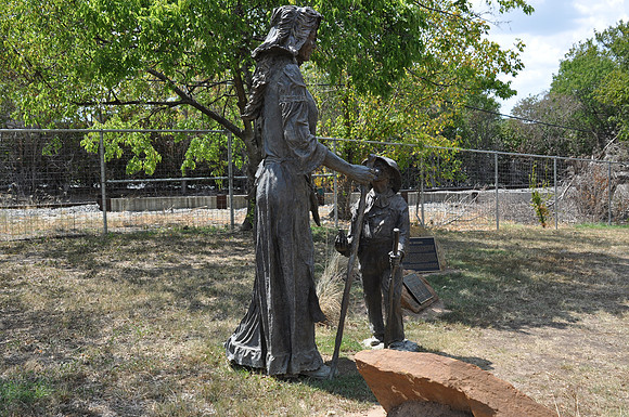 Pioneer Woman and Pioneer Boy 05