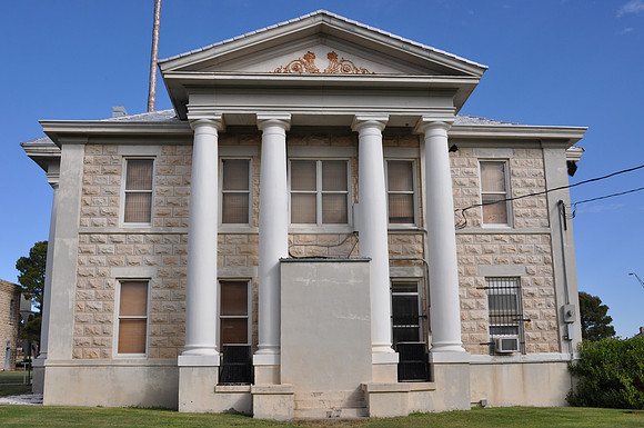 Glasscock County Courthouse 01