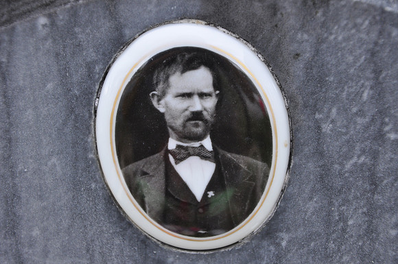 Urbanovsky, Joe