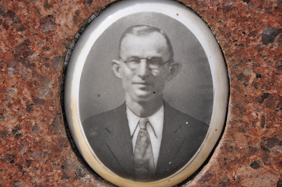 Urbanovsky, Arnold