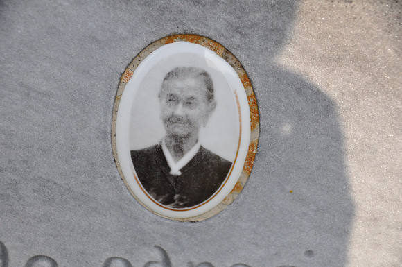 Vacek, Frances