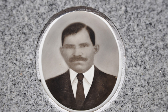 Rojas, Valentin L.