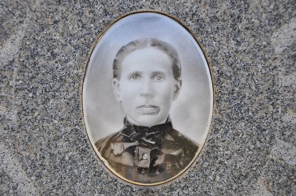 Roecker, Bertha