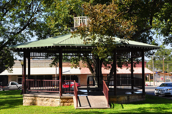 Gazebo - Crockett County 0001