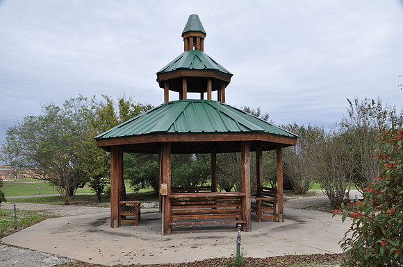 Gazebo - DeWitt County 0001