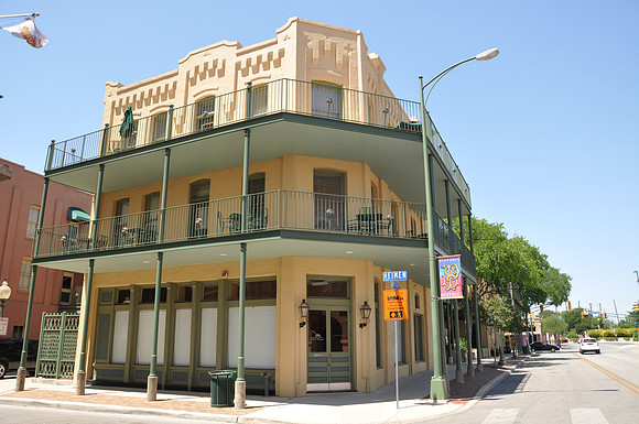 Alton Hotel