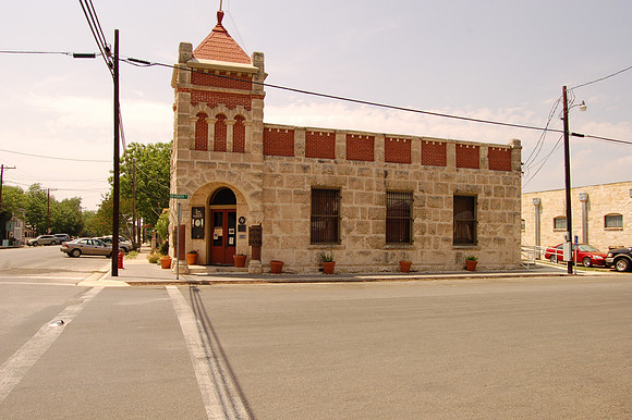 1907 Comfort State Bank Building