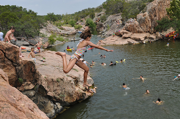 Jumping at Devil's Waterhole 0064