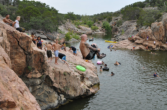 Jumping at Devil's Waterhole 0134