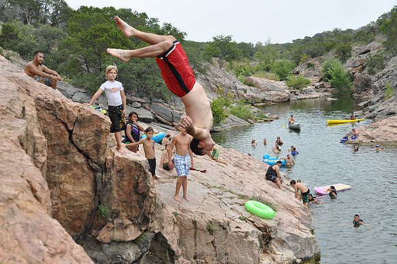 Jumping at Devil's Waterhole 0139