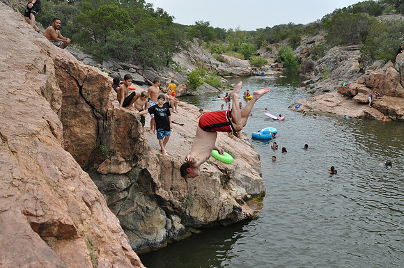 Jumping at Devil's Waterhole 0127