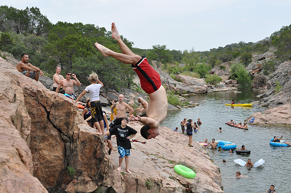 Jumping at Devil's Waterhole 0147