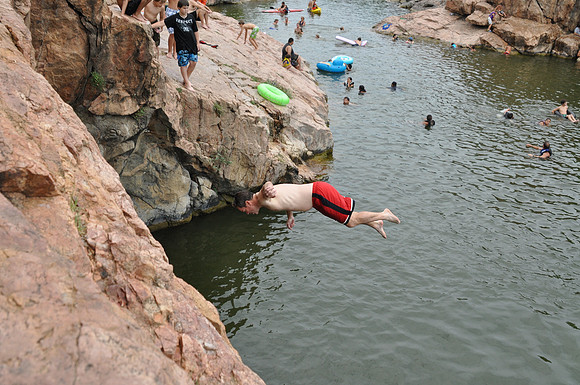 Jumping at Devil's Waterhole 0128