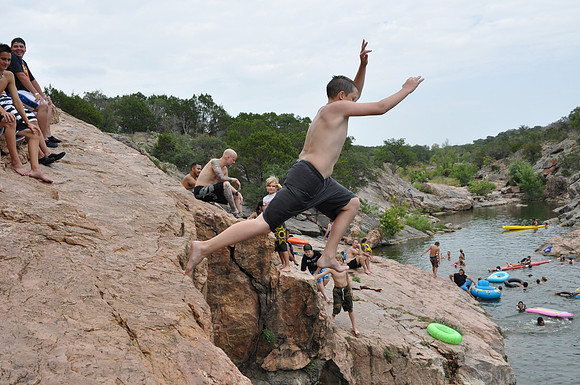 Jumping at Devil's Waterhole 0143