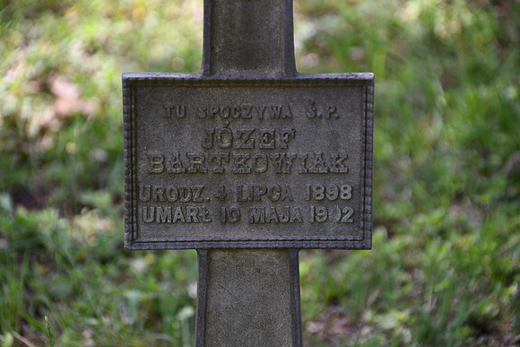 Metal Cross - 1902 - Robertson County 0001b