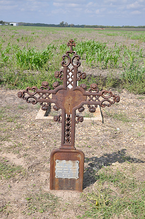 Metal Cross - 1904 - Milam County 0001