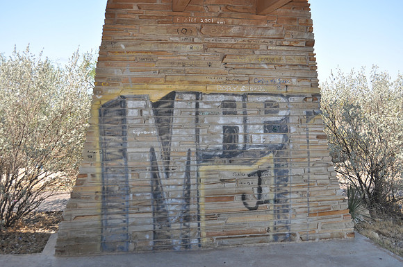 Pecos County - Iraan Graffiti 0001