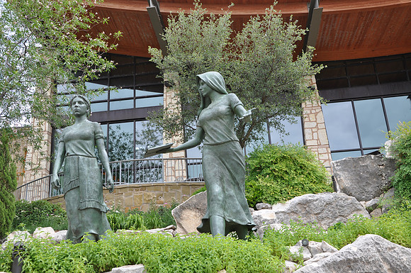 Las Dos Angelas 01