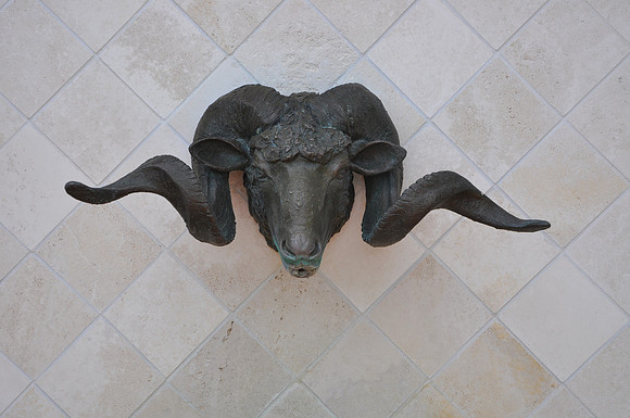 Rambouillet Head Fountain