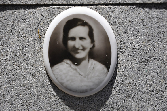 Karambis, Ofelia