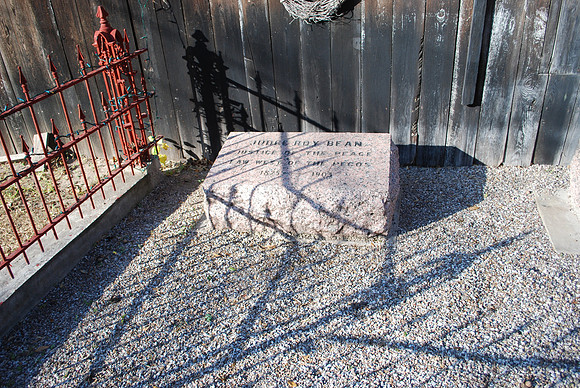 Judge Roy Bean Grave