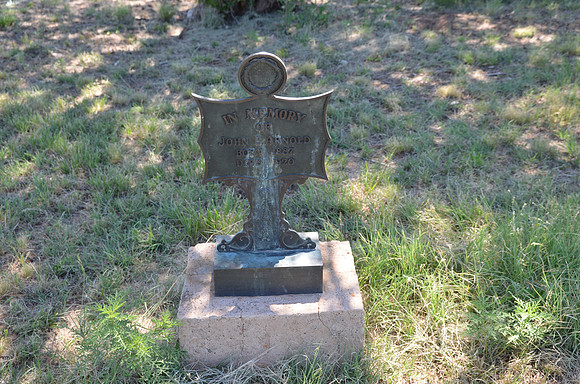Unusual Gravestone - Coleman County 0002