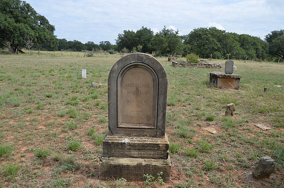 Unusual Gravestone - Mills County 0002