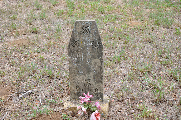 Unusual Gravestone - Guadalupe County 0002