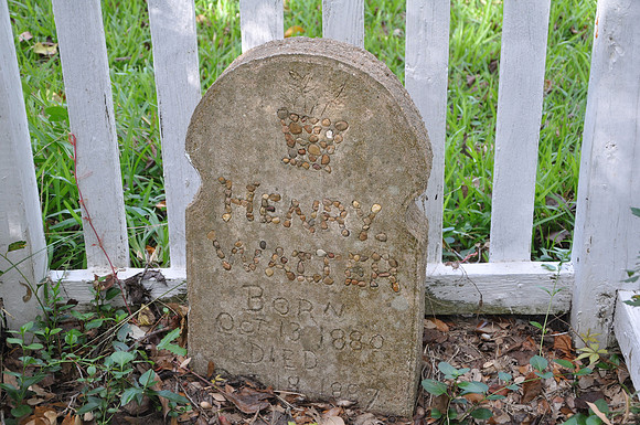Unusual Gravestone - Washington County 0001