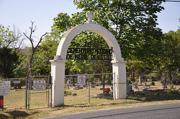 Cemeterio Mexicano de Maria de la Luz