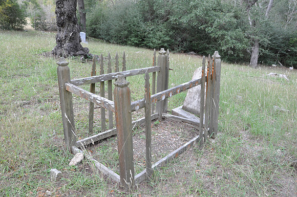 Unusual Gravestone - Washington County 0002