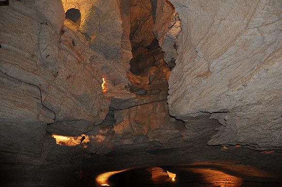 Longhorn Cavern 0019