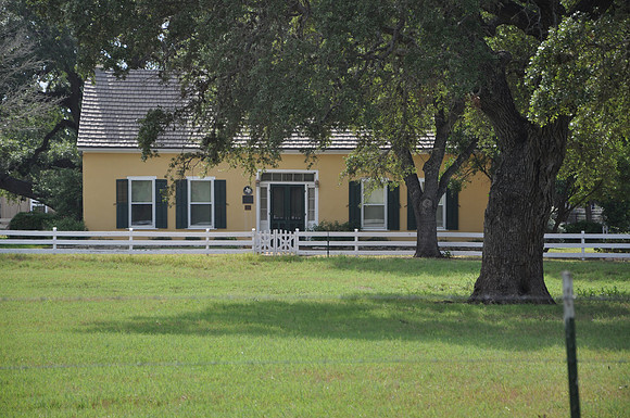 Tewes House
