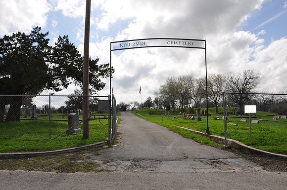 Riverside Cemetery
