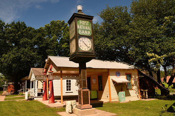 Street Clock - Navarro County 0002a