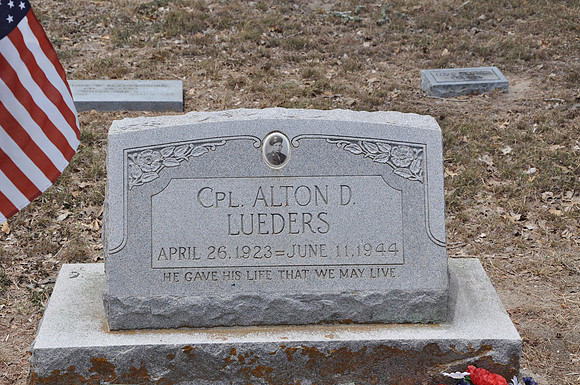 Lueders, Alton D. 2
