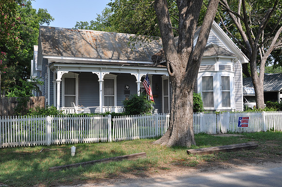 Kleinert-Hoppe House
