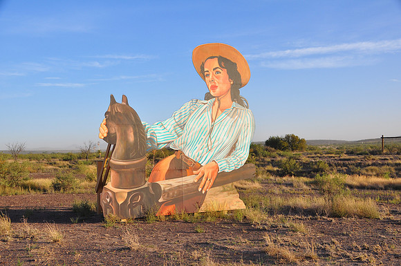 Giant Mural 0001b